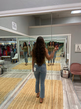 Mid Rise Kick Flare Jean