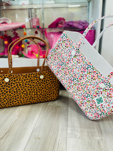 Jane Marie Wide Tote Bags