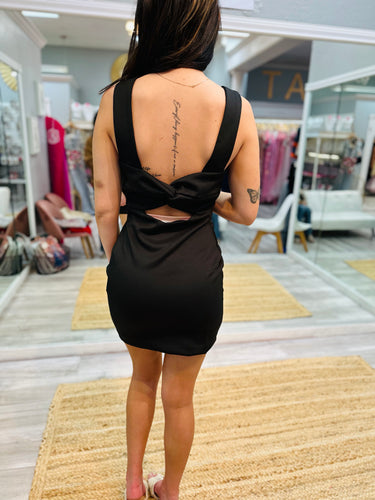Dress With a Twist