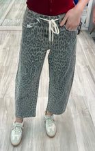 Leopard Barrel Jeans