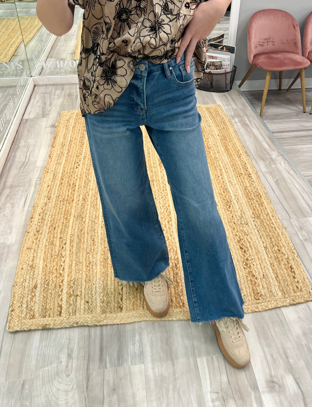 Mid Rise Wide Leg Tummy Control Jeans