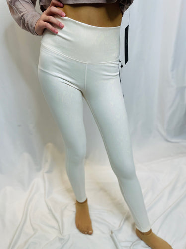 scoop of vanilla HOLO leggings