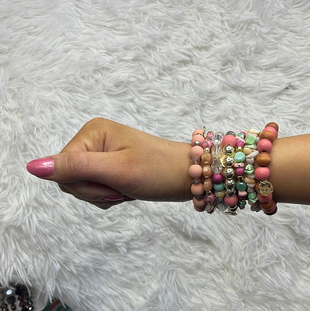 Erimish Hand Strung Beaded Bracelet (Set of 5 Stackable Bracelets) – Lola  Monroe Boutique