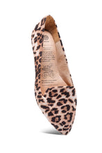 Leopard Flat Rollasole