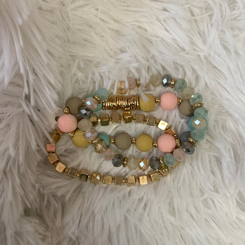 Beaded bracelet sets