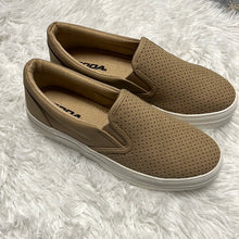Sand Sneaker Slip on