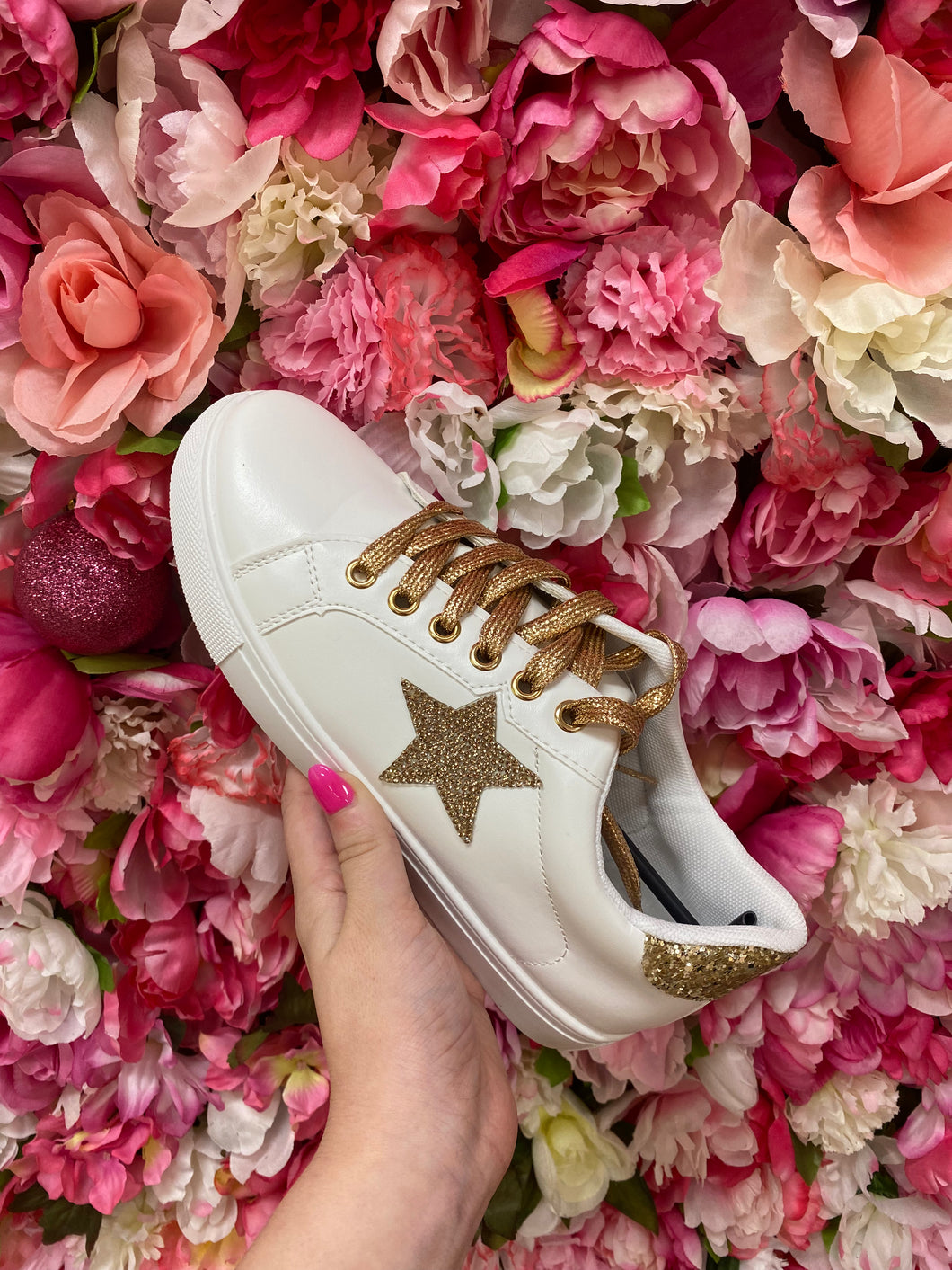 Sneakers with gold stars shop